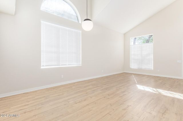 1018 W Kings Avenue, Phoenix, AZ 85023