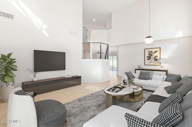 1018 W Kings Avenue, Phoenix, AZ 85023