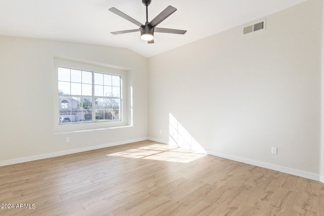 1018 W Kings Avenue, Phoenix, AZ 85023