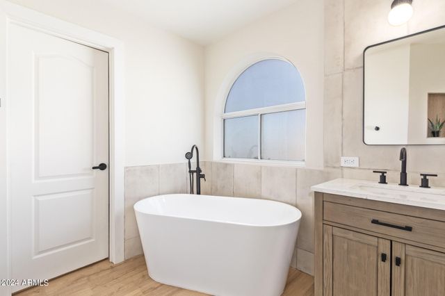 1018 W Kings Avenue, Phoenix, AZ 85023