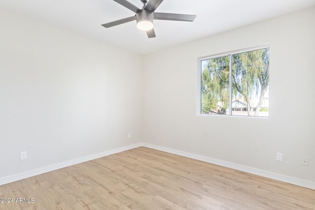 1018 W Kings Avenue, Phoenix, AZ 85023