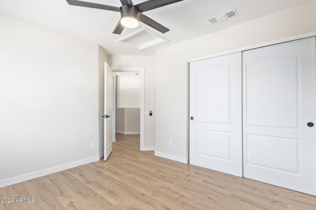 1018 W Kings Avenue, Phoenix, AZ 85023
