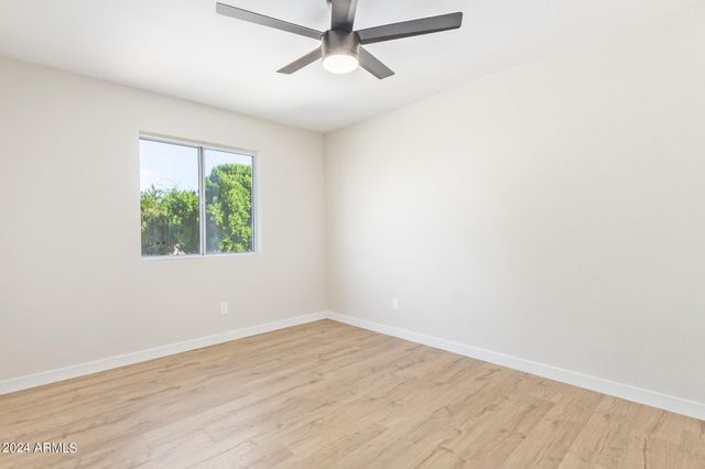 1018 W Kings Avenue, Phoenix, AZ 85023