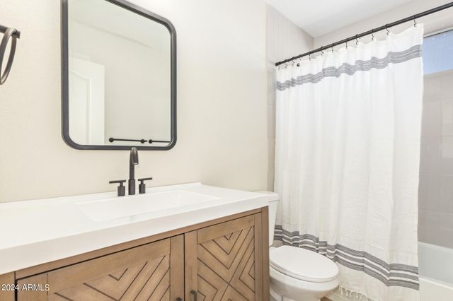 1018 W Kings Avenue, Phoenix, AZ 85023