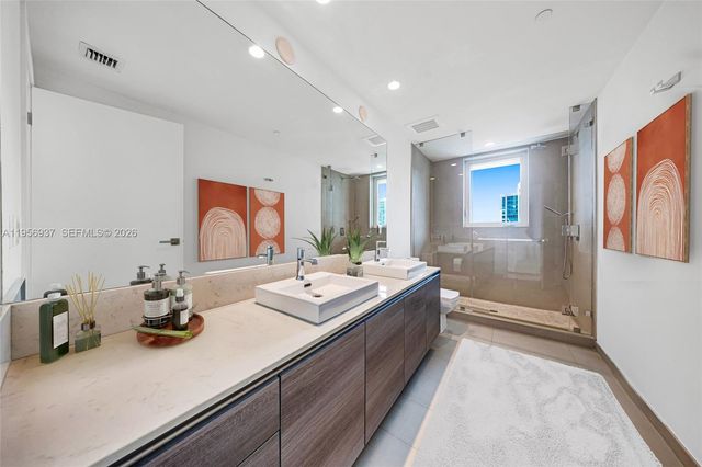 1080 Brickell Ave 2708, Miami, FL 33131