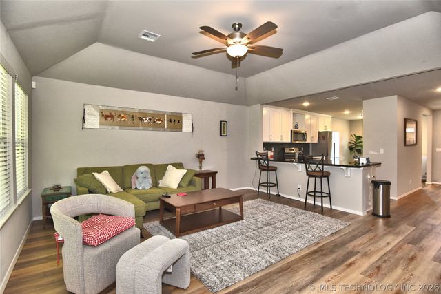 13916 S Quincy Street, Glenpool, OK 74033