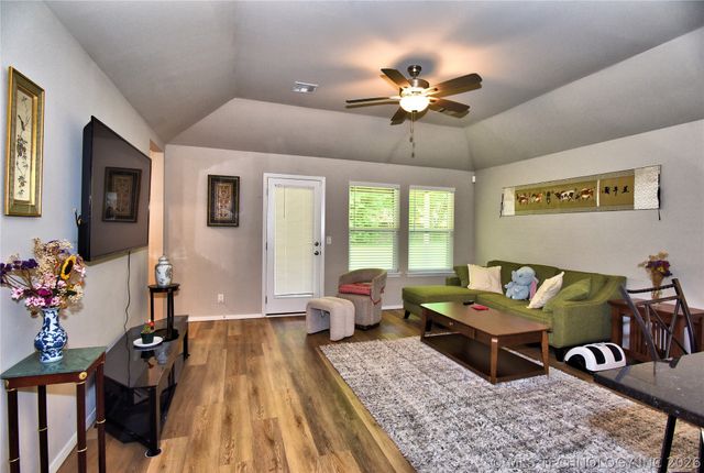 13916 S Quincy Street, Glenpool, OK 74033