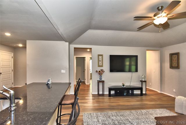 13916 S Quincy Street, Glenpool, OK 74033