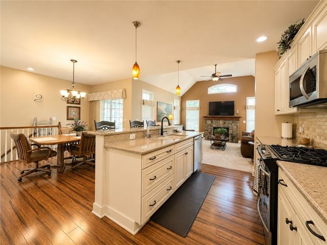 1436 Grand Meadows Way, Webster, NY 14580