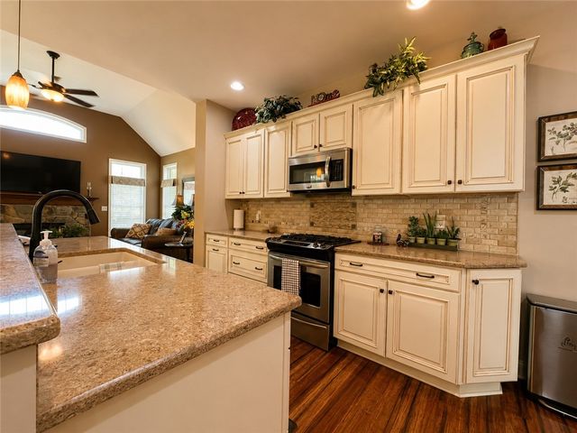 1436 Grand Meadows Way, Webster, NY 14580