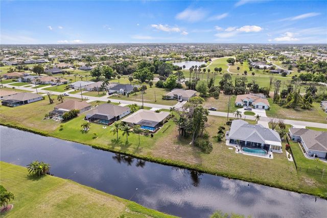 475 ROTONDA CIRCLE, Rotonda West, FL 33947