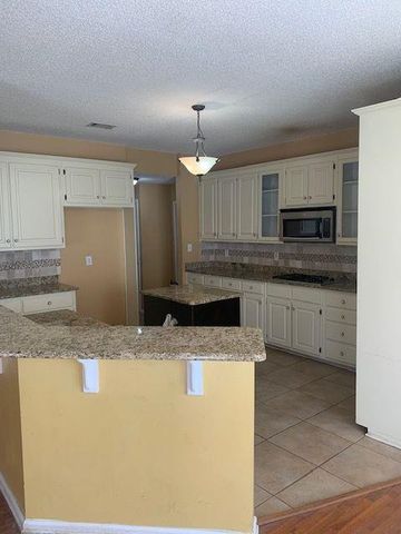 7031 COATSWORTH Drive, Stockbridge, GA 30281