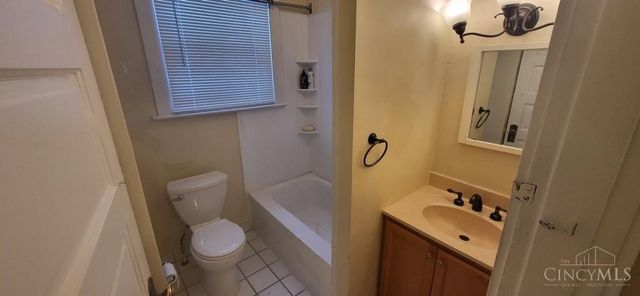 1831 W North Bend Road, Cincinnati, OH 45224