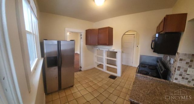 1831 W North Bend Road, Cincinnati, OH 45224