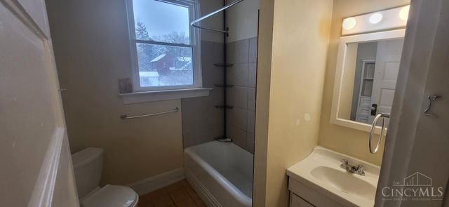 1831 W North Bend Road, Cincinnati, OH 45224