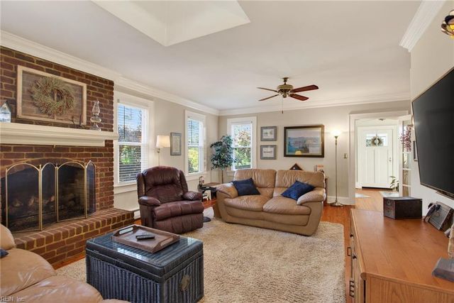 1105 Waters RD, Chesapeake, VA 23322