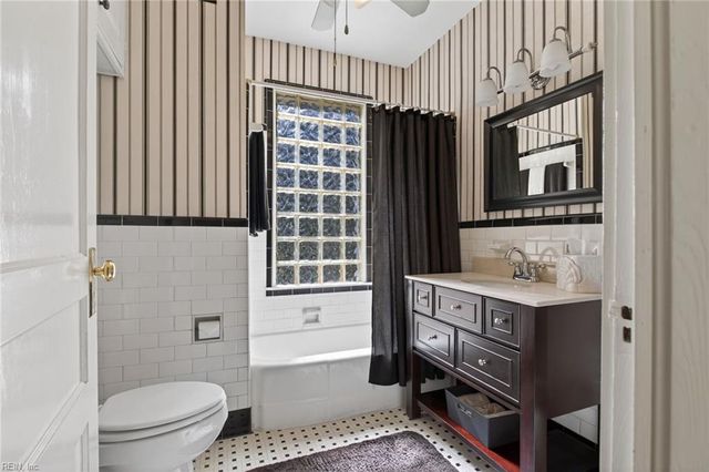 1105 Waters RD, Chesapeake, VA 23322