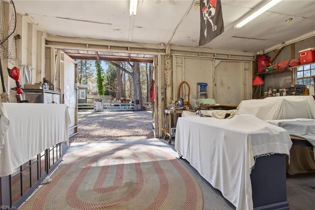 1105 Waters RD, Chesapeake, VA 23322