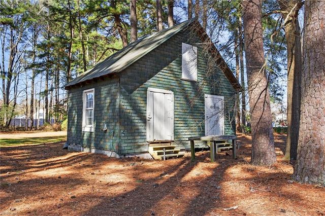 1105 Waters RD, Chesapeake, VA 23322