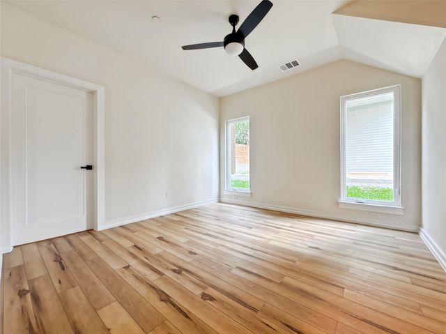 2309 Montopolis DR 8, Austin, TX 78741