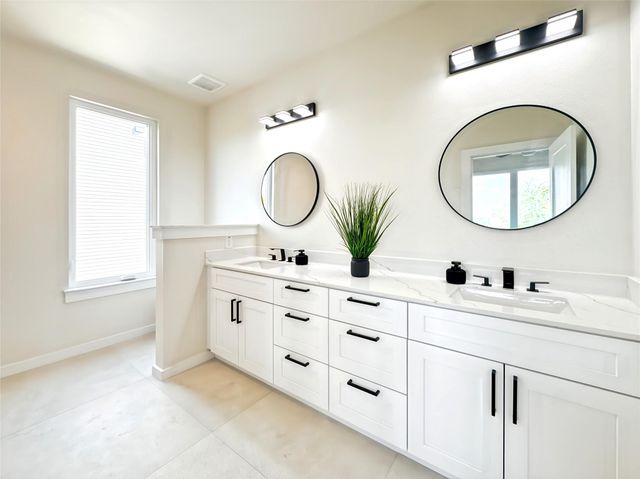 2309 Montopolis DR 8, Austin, TX 78741