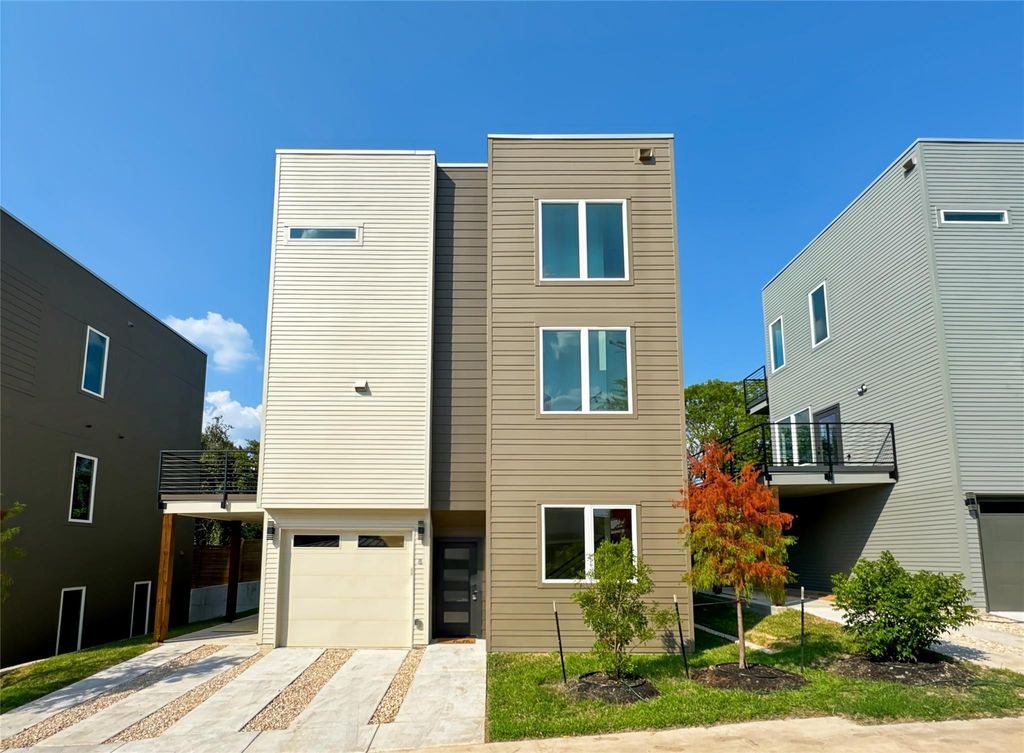 2309 Montopolis DR 8, Austin, TX 78741