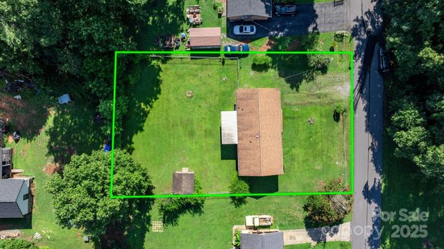 202 Edgewood Circle, Morganton, NC 28655