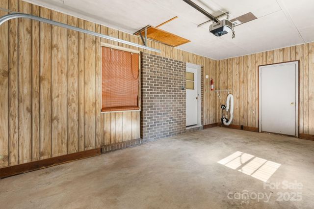 202 Edgewood Circle, Morganton, NC 28655