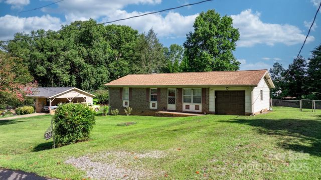 202 Edgewood Circle, Morganton, NC 28655