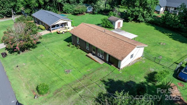 202 Edgewood Circle, Morganton, NC 28655