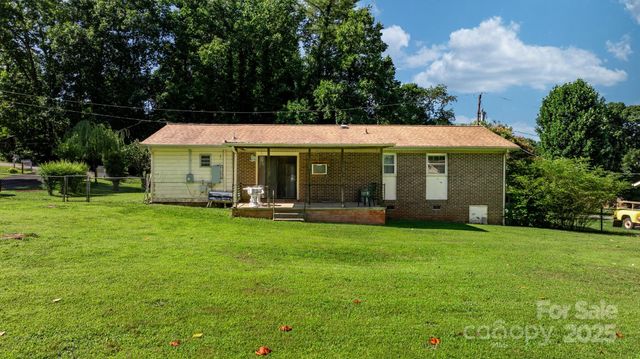 202 Edgewood Circle, Morganton, NC 28655
