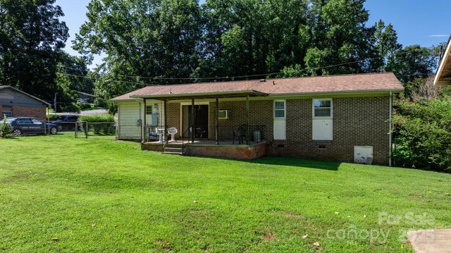 202 Edgewood Circle, Morganton, NC 28655