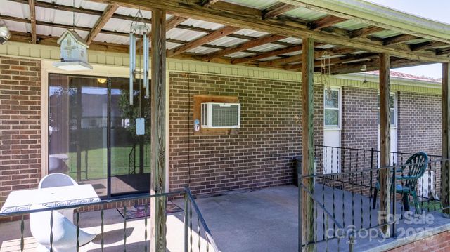 202 Edgewood Circle, Morganton, NC 28655