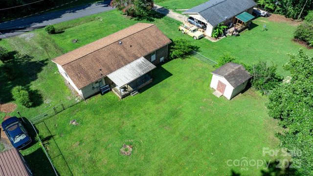 202 Edgewood Circle, Morganton, NC 28655