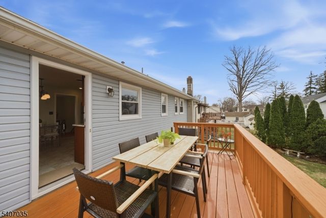 11 Deerfield Rd, Parsippany-troy Hills Twp., NJ 07054