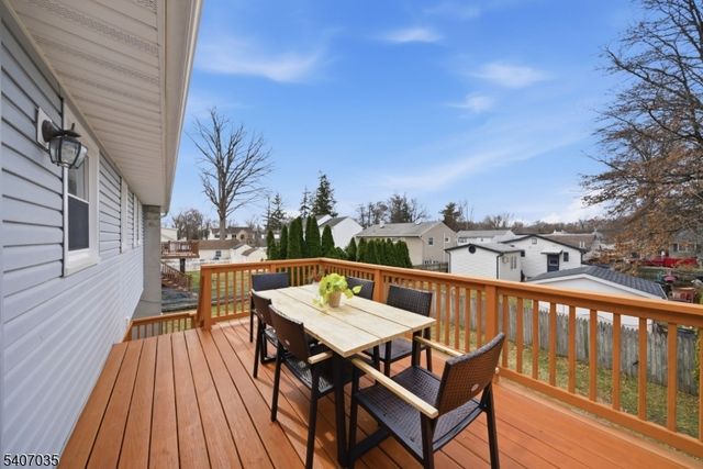 11 Deerfield Rd, Parsippany-troy Hills Twp., NJ 07054