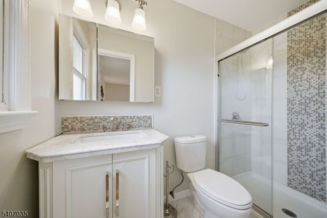 11 Deerfield Rd, Parsippany-troy Hills Twp., NJ 07054