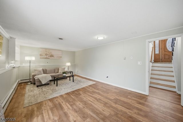 11 Deerfield Rd, Parsippany-troy Hills Twp., NJ 07054