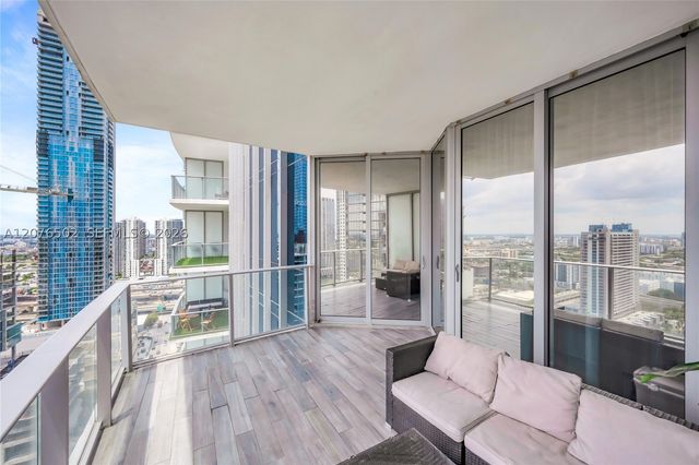 851 NE 1st Ave 2408, Miami, FL 33132