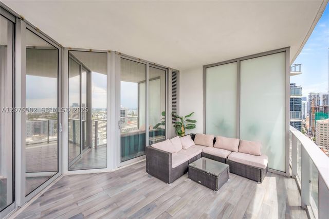 851 NE 1st Ave 2408, Miami, FL 33132