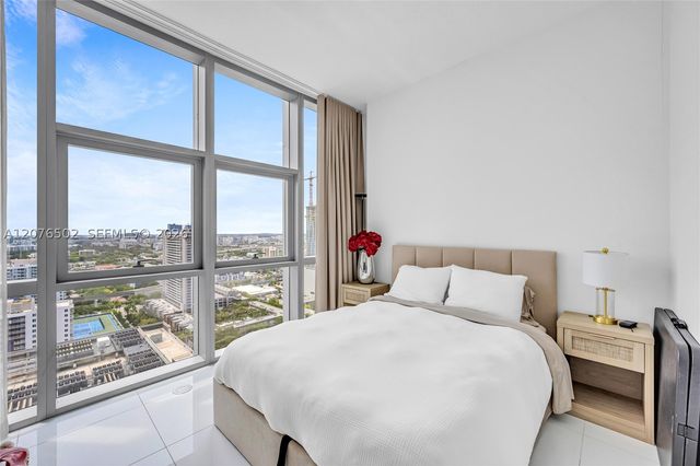 851 NE 1st Ave 2408, Miami, FL 33132