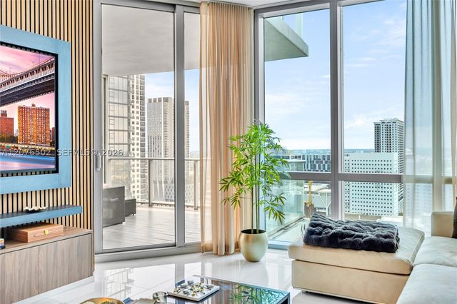 851 NE 1st Ave 2408, Miami, FL 33132