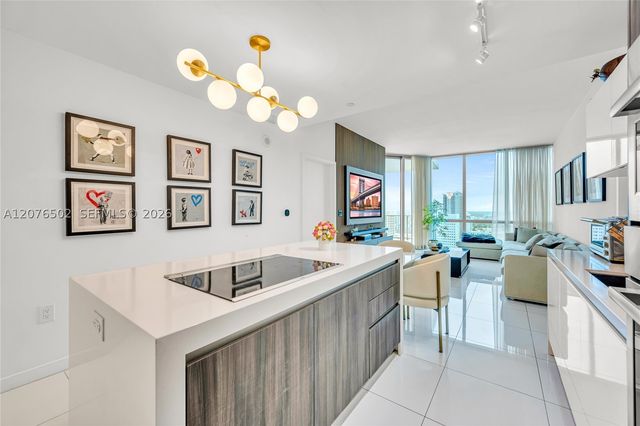 851 NE 1st Ave 2408, Miami, FL 33132