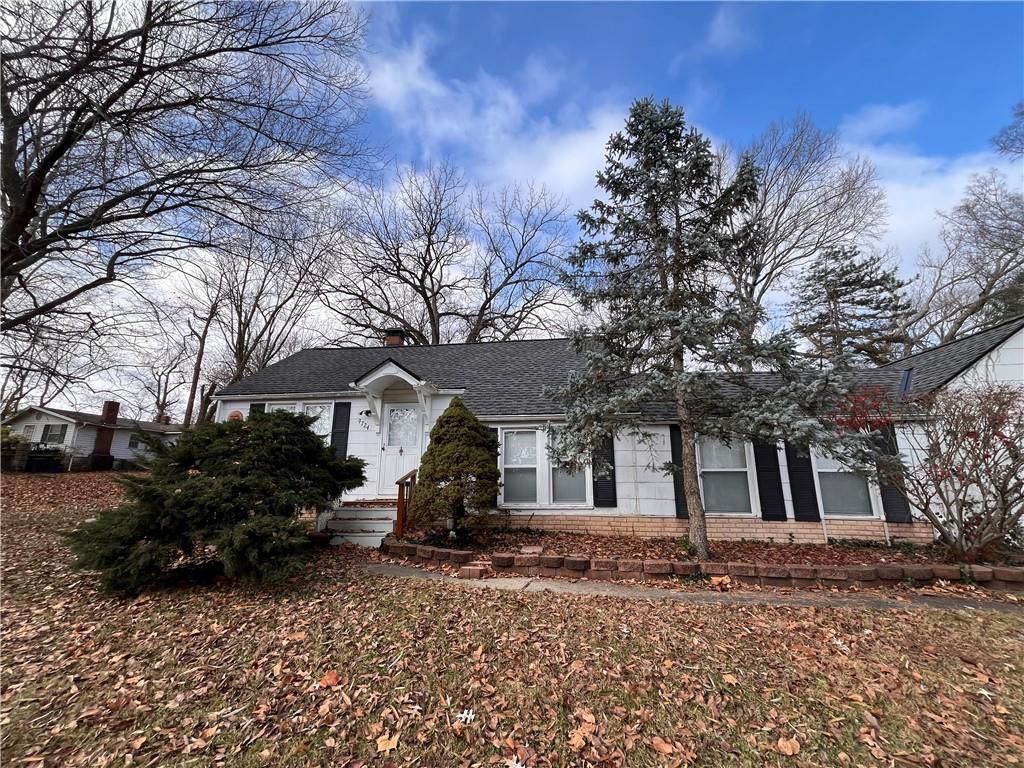 9724 Pennsylvania Avenue, Kansas City, MO 64114