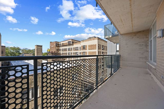 5430 N Sheridan Road 604, Chicago, IL 60640
