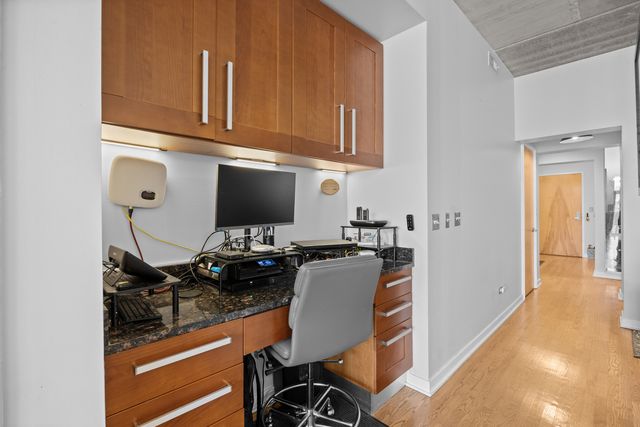 5430 N Sheridan Road 604, Chicago, IL 60640