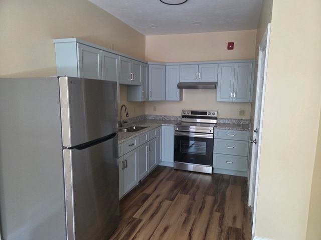 80 Grove Street 6, Fitchburg, MA 01420
