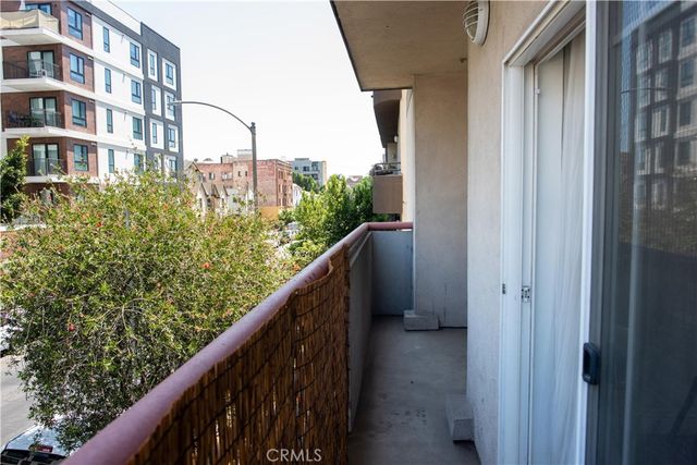 815 S Harvard Boulevard 201, Los Angeles, CA 90005