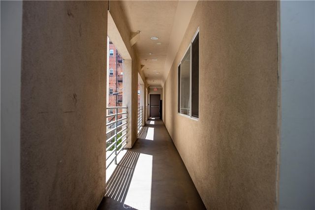 815 S Harvard Boulevard 201, Los Angeles, CA 90005
