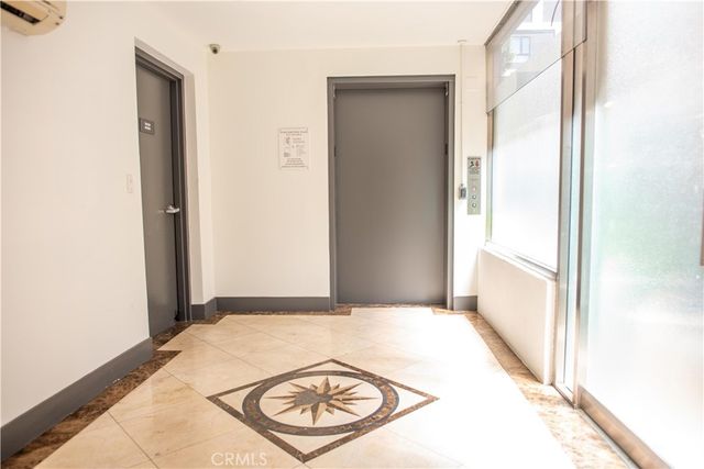 815 S Harvard Boulevard 201, Los Angeles, CA 90005